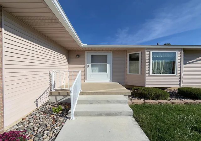 Photo 3 of Condo for sale at 4440 Springbrook Dr, Swartz Creek City Genesee, MI 48473 | MLS# 5050219942 | Listing updated on 2026-09-04
