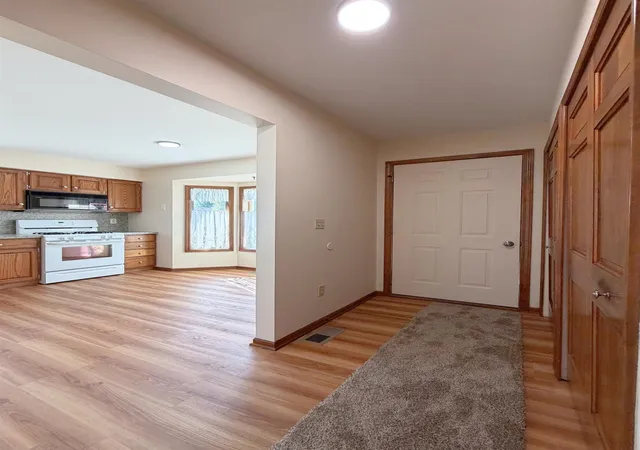 Photo 3 of Condo for sale at 4440 Springbrook Dr, Swartz Creek City Genesee, MI 48473 | MLS# 5050219942 | Listing updated on 2026-09-04