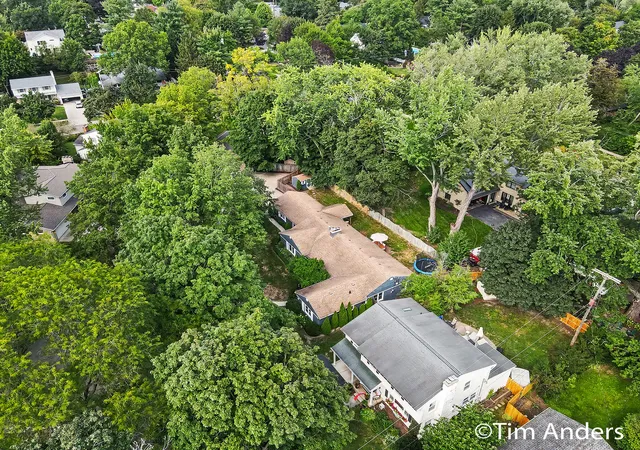 Photo 32 of Single family home for sale at 1414 Rosalind Rd Se, East Grand Rapids City Kent, MI 49506 | MLS# 65026045321 | Listing updated on 2026-09-14