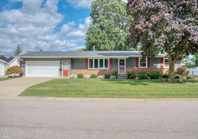 Photo 1 of Single family home for sale at 1210 Krust Dr, Owosso City Shiawassee, MI 48867 | MLS# 5050219943 | Listing updated on 2026-08-30