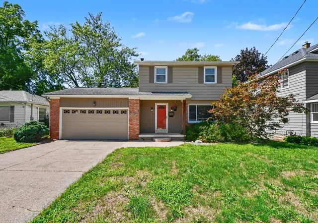 Photo 1 of Single family home for sale at 3157 Locke Ave Sw, Grandville City Kent, MI 49418 | MLS# 65026045326 | Listing updated on 2026-08-28