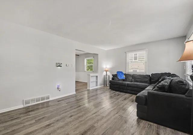 Photo 3 of Single family home for sale at 3157 Locke Ave Sw, Grandville City Kent, MI 49418 | MLS# 65026045326 | Listing updated on 2026-08-28