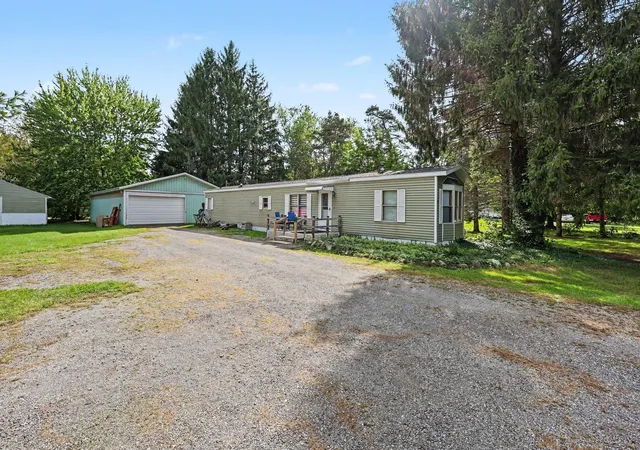 Photo 1 of Single family home for sale at 2791 Kinneville Rd, Leslie Township Ingham, MI 49251 | MLS# 55026045327 | Listing updated on 2026-08-27