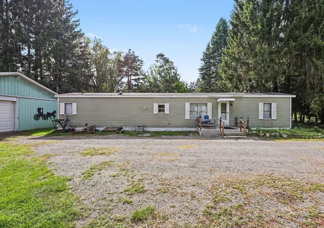 Photo 2 of Single family home for sale at 2791 Kinneville Rd, Leslie Township Ingham, MI 49251 | MLS# 55026045327 | Listing updated on 2026-08-27