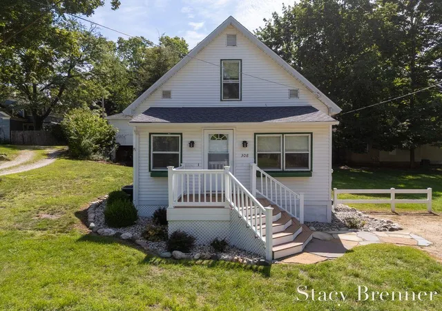 Photo 1 of Sale Pending at 308 4th St, Allegan City Allegan, MI 49010 | MLS# 65026045340 | Listing updated on 2026-09-03