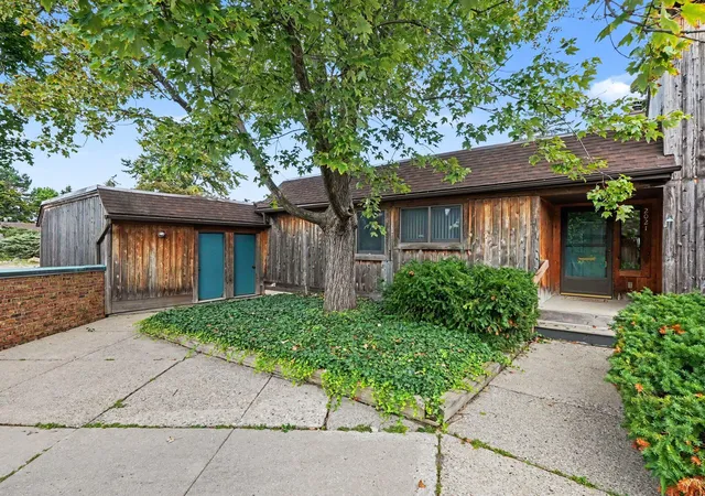 Photo 2 of Condo for sale at 2021 Pauline Ct, Ann Arbor City Washtenaw, MI 48103 | MLS# 81026045350 | Listing updated on 2026-08-31