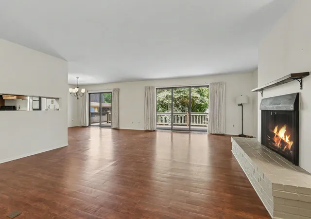 Photo 3 of Condo for sale at 2021 Pauline Ct, Ann Arbor City Washtenaw, MI 48103 | MLS# 81026045350 | Listing updated on 2026-08-31