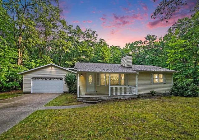 Photo 4 of Single family home for sale at 4730 W Mcmillan Rd, Fruitland Township Muskegon, MI 49445 | MLS# 71026045356 | Listing updated on 2026-09-10