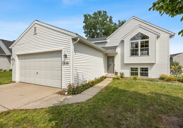 Photo 3 of Single family home for sale at 350 Tall Grass Dr, Cedar Springs City Kent, MI 49319 | MLS# 65026045355 | Listing updated on 2026-09-10