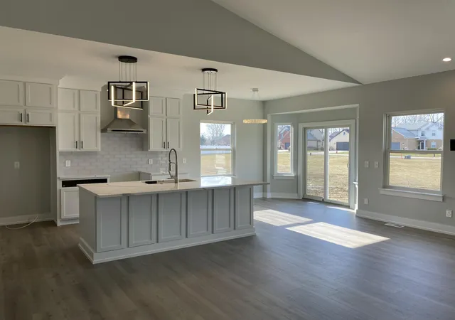 Photo 3 of Single family home for sale at 558 Falcon Dr, Dundee Township Monroe, MI 48131 | MLS# 81026045359 | Listing updated on 2026-09-14