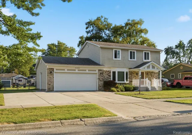 Photo 2 of Single family home for sale at 411 Sandpiper Ln, Marysville City St Clair, MI 48040 | MLS# 20261068706 | Listing updated on 2026-09-13