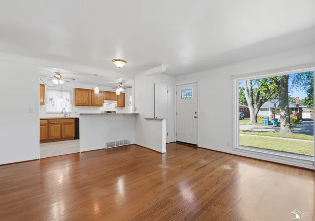 Photo 3 of Single family home for sale at 3913 Vassar St, Dearborn Heights City Wayne, MI 48125 | MLS# 57050219953 | Listing updated on 2026-09-02