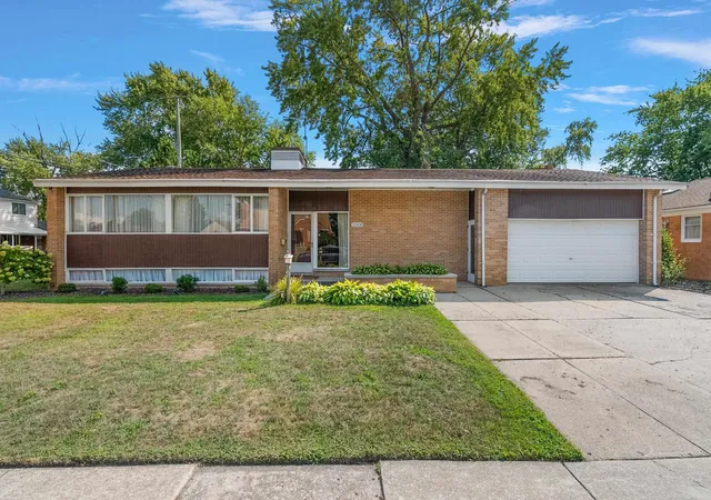 Photo 2 of Single family home for sale at 22830 Visnaw St, St Clair Shores City Macomb, MI 48081 | MLS# 58050219955 | Listing updated on 2026-08-27