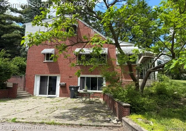 Photo 4 of Single family home for sale at 8715 N Wayne Rd, Westland, MI 48185 | MLS# 20261068714 | Listing updated on 2026-09-15