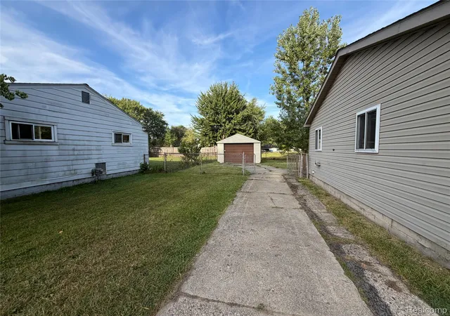Photo 2 of Single family home for sale at 23235 Grabar Sq, Warren City Macomb, MI 48089 | MLS# 20261068722 | Listing updated on 2026-09-09