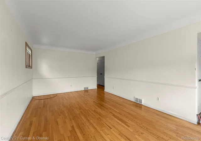 Photo 2 of Single family home for sale at 25542 W Warren St, Dearborn Heights City Wayne, MI 48127 | MLS# 20261068730 | Listing updated on 2026-08-28