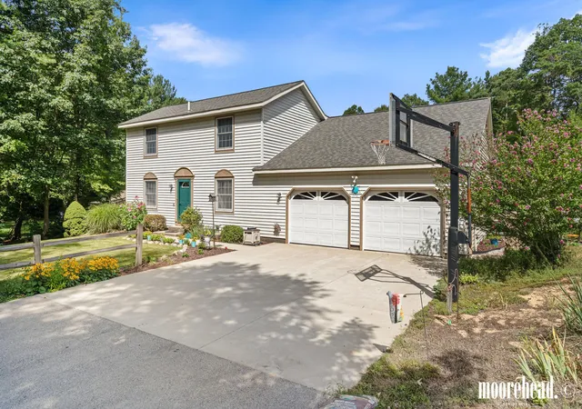 Photo 2 of Single family home for sale at 17047 Lincoln St, Grand Haven Charter Township Ottawa, MI 49417 | MLS# 65026045381 | Listing updated on 2026-09-17