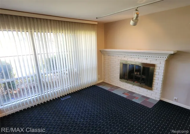 Photo 3 of Single family home for sale at 6965 N Adams Rd, Bloomfield Charter Township Oakland, MI 48304 | MLS# 20261068736 | Listing updated on 2026-08-28