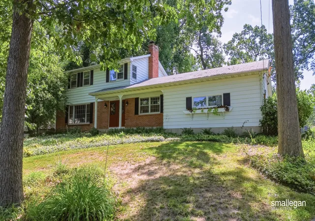Photo 2 of Single family home for sale at 4752 Bonnie Ave Se, Kentwood City Kent, MI 49508 | MLS# 65026045388 | Listing updated on 2026-09-18