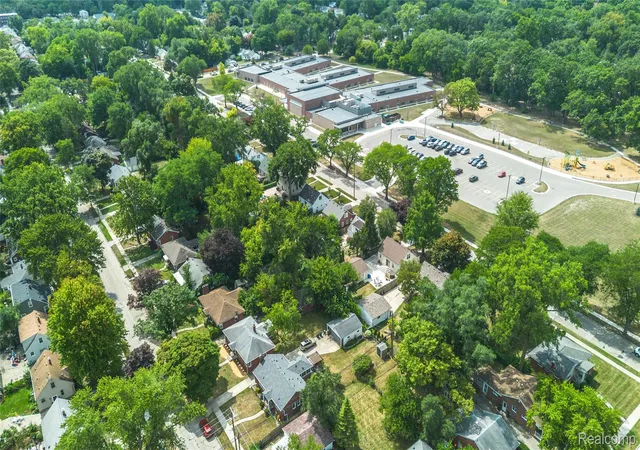 Photo 18 of Single family home for sale at 23561 Norwood St, Oak Park City Oakland, MI 48237 | MLS# 20261068749 | Listing updated on 2026-09-05