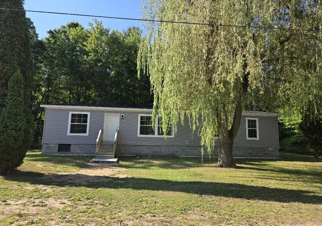 Photo 1 of Single family home for sale at 685 S Bingham Ave, Sherman Township Newaygo, MI 49349 | MLS# 72026045394 | Listing updated on 2026-08-27