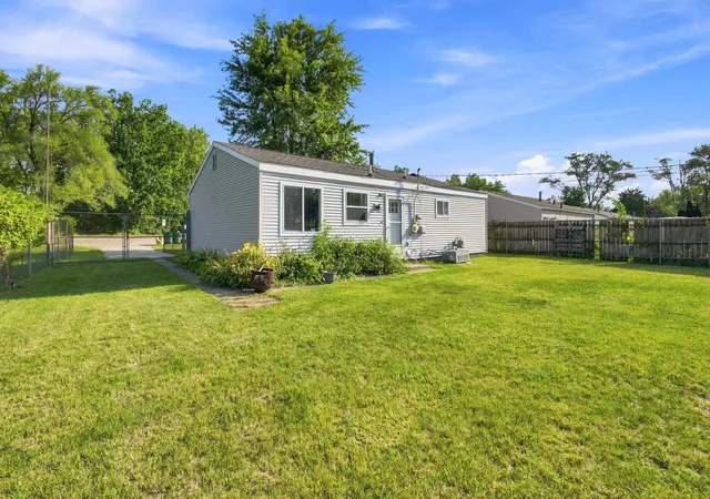 Photo 3 of Single family home for sale at 1650 Tyler Rd, Ypsilanti Charter Township Washtenaw, MI 48198 | MLS# 81026045404 | Listing updated on 2026-09-01