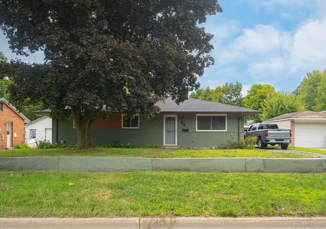 Photo 1 of Sale Pending at 104 N Corbin St, Holly Village Oakland, MI 48442 | MLS# 20261068762 | Listing updated on 2026-09-15