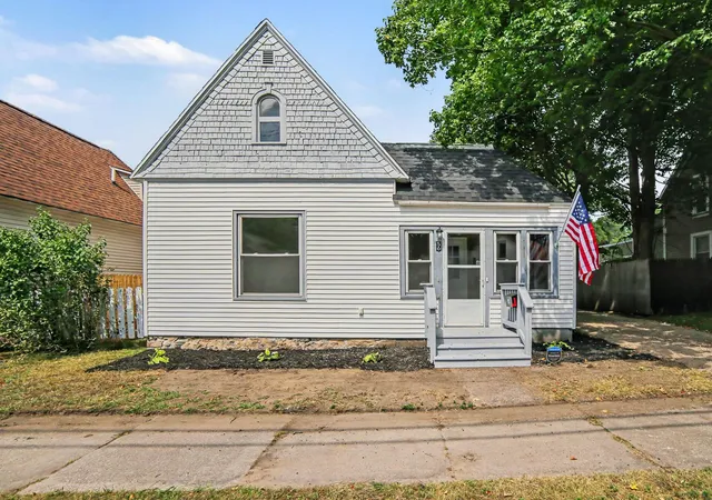 Photo 2 of Single family home for sale at 56 Ferry St, Shelby Village Oceana, MI 49455 | MLS# 81026045408 | Listing updated on 2026-09-03