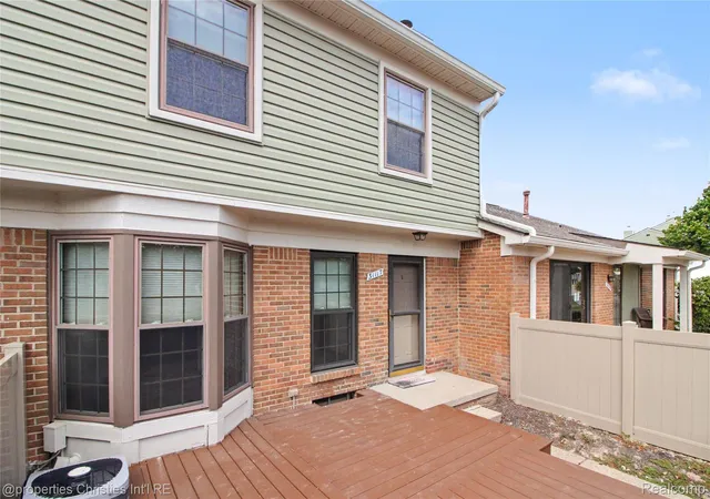 Photo 5 of Condo for sale at 31117 Country Blf, Farmington Hills City Oakland, MI 48331 | MLS# 20261068767 | Listing updated on 2026-08-28