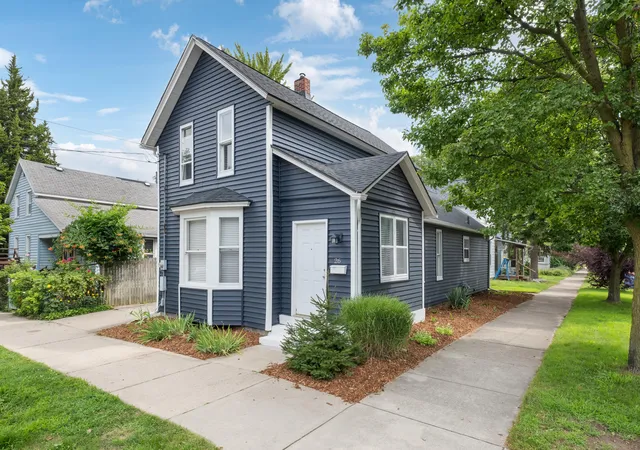 Photo 1 of Single family home for sale at 26 Dennis Ave Se, Grand Rapids City Kent, MI 49506 | MLS# 65026045417 | Listing updated on 2026-09-02