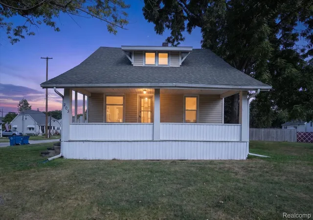 Photo 3 of Single family home for sale at 203 Center Rd, Grand Blanc City Genesee, MI 48439 | MLS# 20261068777 | Listing updated on 2026-09-13