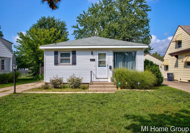 Photo 1 of Single family home for sale at 317 W 28th St, Holland City Ottawa, MI 49423 | MLS# 71026045427 | Listing updated on 2026-09-01