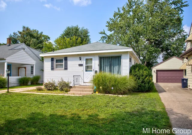 Photo 5 of Single family home for sale at 317 W 28Th St, Holland City Ottawa, MI 49423 | MLS# 71026045427 | Listing updated on 2026-09-01