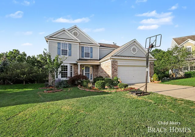 Photo 3 of Single family home for sale at 2022 Friesian Ct Ne, Grand Rapids Charter Township Kent, MI 49505 | MLS# 65026045419 | Listing updated on 2026-09-10