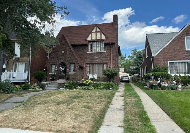 Photo 6 of Multi family home for sale at 386 Piper Blvd, Detroit City Wayne, MI 48215 | MLS# 20261068792 | Listing updated on 2026-08-29