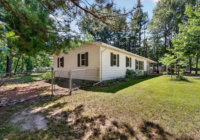 Photo 3 of Single family home for sale at 16103 Null Rd, Lockport Township St Joseph, MI 49093 | MLS# 69026045431 | Listing updated on 2026-09-14