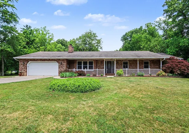 Photo 1 of Single family home for sale at 2828 W F Ave, Cooper Charter Township Kalamazoo, MI 49009 | MLS# 66026045433 | Listing updated on 2026-09-17