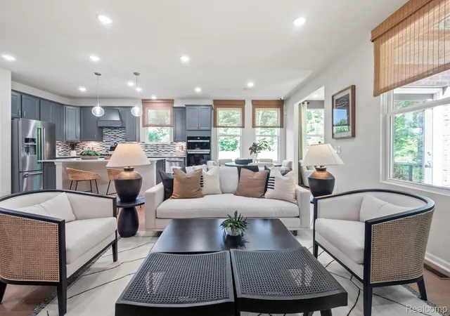 Photo 4 of Condo for sale at 55913 Oak Pointe Dr, Shelby Charter Township Macomb, MI 48315 | MLS# 20261068805 | Listing updated on 2026-08-28