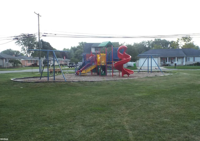 Photo 30 of Single family home for sale at 29530 South River St, Harrison Charter Township Macomb, MI 48043 | MLS# 58050220001 | Listing updated on 2026-08-28
