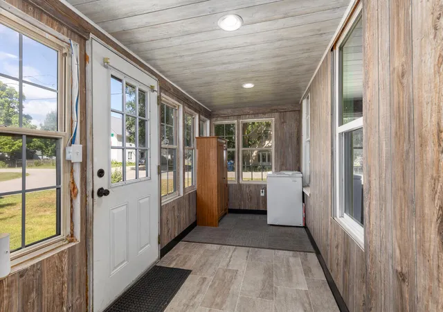 Photo 3 of Single family home for sale at 220 N Lincoln St, Reynolds Township Montcalm, MI 49329 | MLS# 72026045458 | Listing updated on 2026-08-27