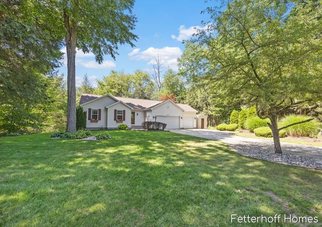 Photo 3 of Single family home for sale at 6615 Beech Creek Dr, Fruitport Charter Township Muskegon, MI 49415 | MLS# 65026045468 | Listing updated on 2026-09-13