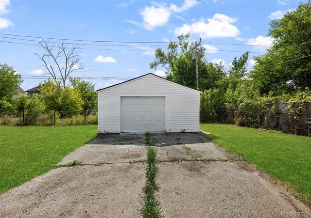 Photo 3 of Single family home for sale at 145 Waverly St, Highland Park, MI 48203 | MLS# 20261068836 | Listing updated on 2026-09-01