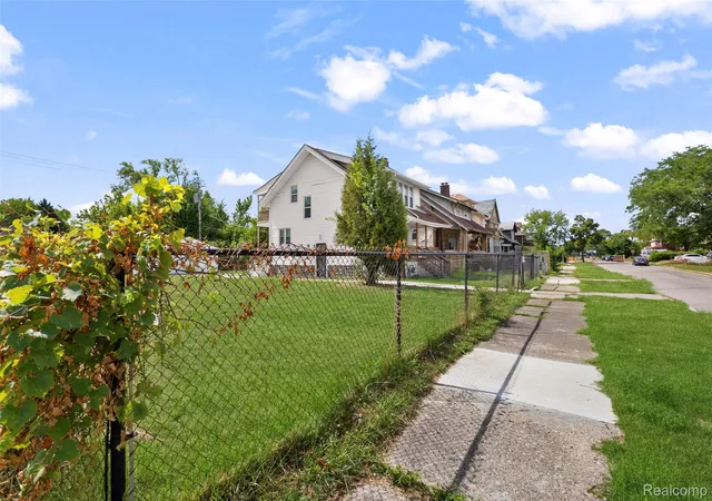 Photo 4 of Single family home for sale at 145 Waverly St, Highland Park, MI 48203 | MLS# 20261068836 | Listing updated on 2026-09-01