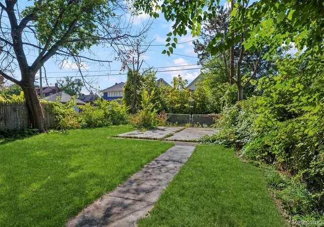 Photo 3 of Single family home for sale at 115 Richton St, Highland Park, MI 48203 | MLS# 20261068837 | Listing updated on 2026-09-01