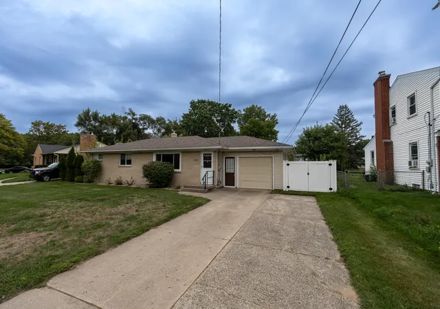 Photo 2 of Single family home for sale at 3324 Brooklyn Ave Se, Grand Rapids City Kent, MI 49508 | MLS# 65026045473 | Listing updated on 2026-08-28