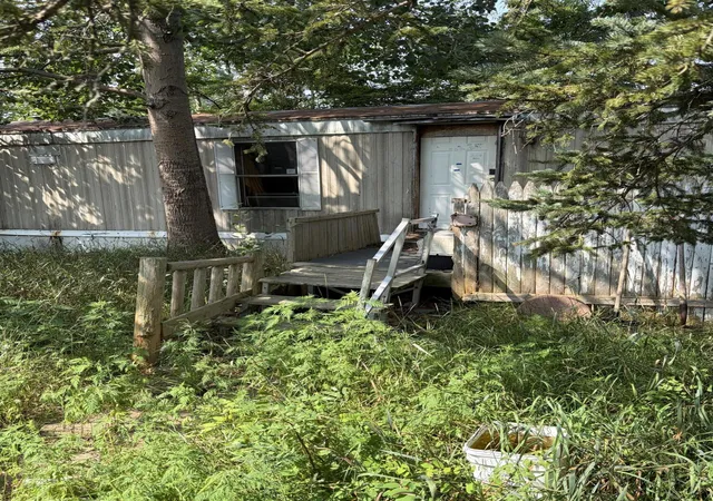 Photo 3 of Single family home for sale at 8398 Central Ave Ne, Unknown Out Of State, MI 49646 | MLS# 67026045472 | Listing updated on 2026-08-27