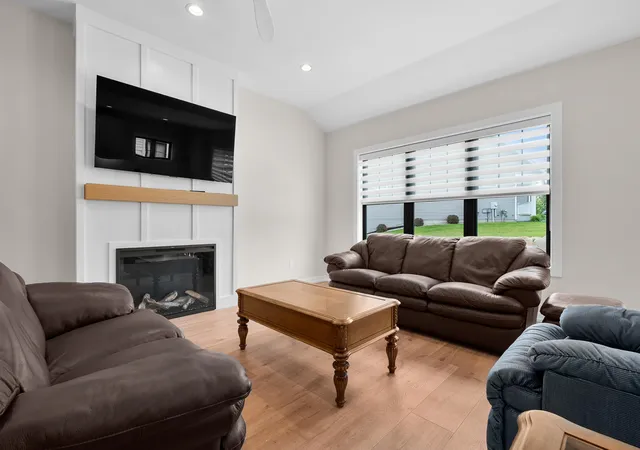 Listing Photo 5 - Condo for sale in building located at 5405 Harborview Pass, Kalamazoo, MI 49009