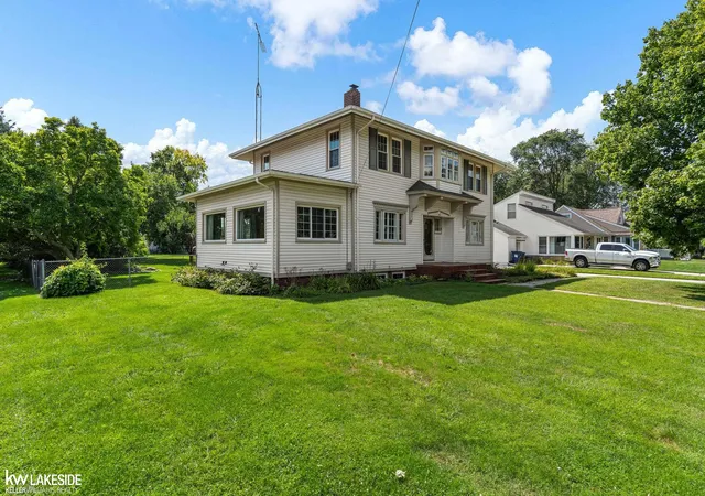 Photo 2 of Single family home for sale at 135 Maple St, Marine City City St Clair, MI 48039 | MLS# 58050220014 | Listing updated on 2026-08-27