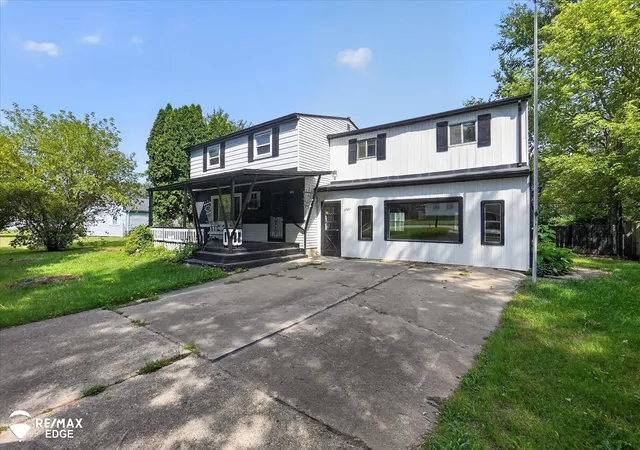 Photo 3 of Single family home for sale at 4501 Esta Dr, Genesee Charter Township Genesee, MI 48506 | MLS# 5050220022 | Listing updated on 2026-10-21