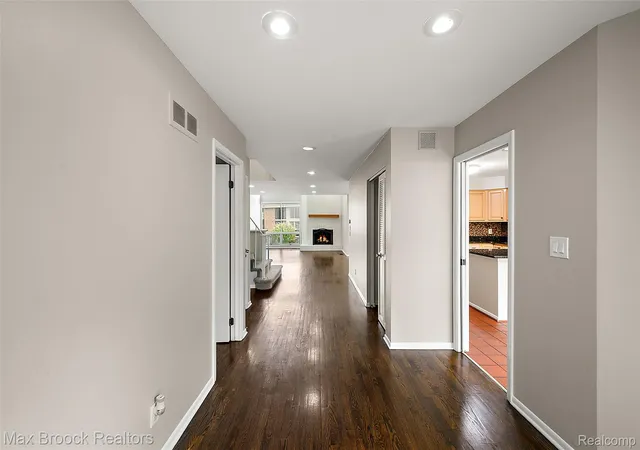 Photo 3 of Condo for sale at 7139 Creeks Xing, West Bloomfield, MI 48322 | MLS# 20261068868 | Listing updated on 2026-09-01